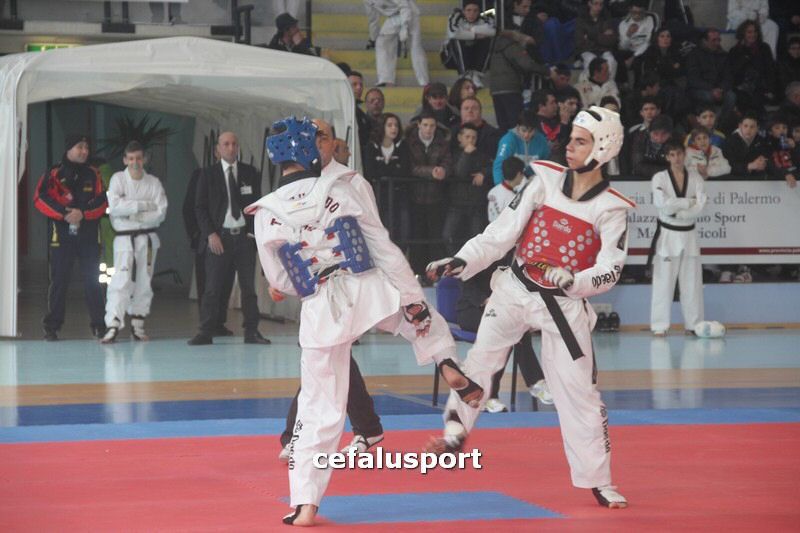 120212 Teakwondo 074_tn.jpg